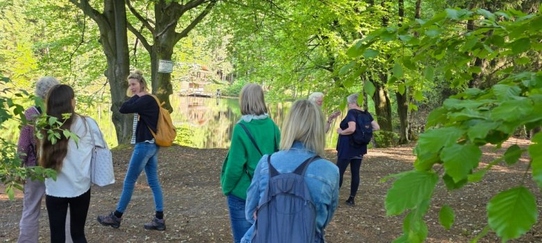 kleine Gruppe im Wald